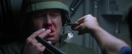 Кадр з фільму Багряний приплив