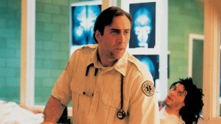 Кадр з фільму Воскрешаючи мерців