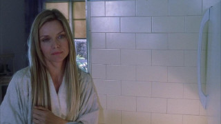 Кадр з фільму Білий олеандр