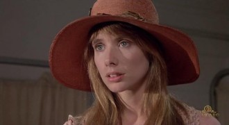 Кадр з фільму Дурнів немає