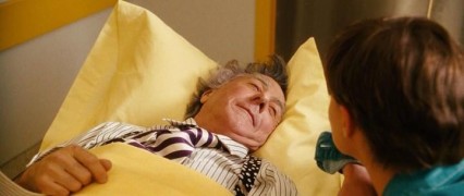 Кадр з фільму Чарівна крамничка