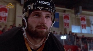 Кадр з фільму Молода кров