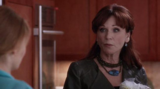 Кадр з фільму Звести рахунки. Таємниці Аврори Тігарден