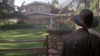 Кадр з фільму Полтергейст 2: Інший бік