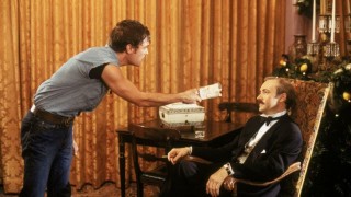 Кадр з фільму Опівночі у саду добра і зла