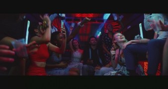 Кадр з фільму Хвилі