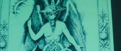 Кадр з фільму Привид будинку на пагорбі. Повернення