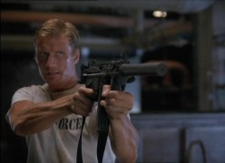 Кадр з фільму Повітряний мисливець