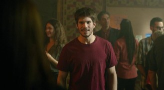 Кадр з фільму Він і вона