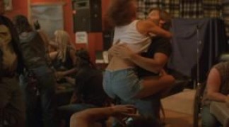 Кадр з фільму Природжений гонщик