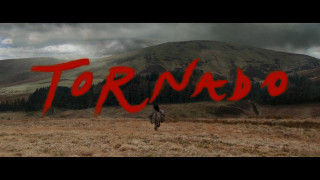 Кадр з фільму Торнадо