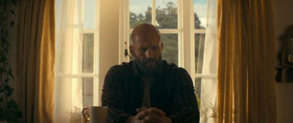 Кадр з фільму Бджоляр