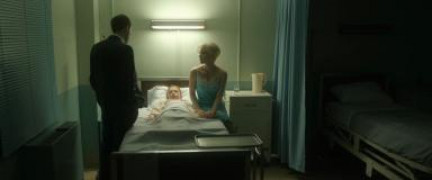 Кадр з фільму Материнський інстинкт