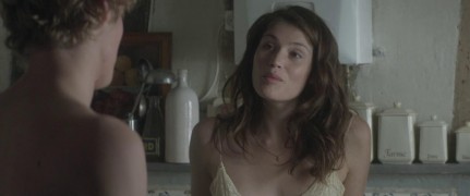 Кадр з фільму Інша Боварі