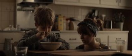 Кадр з фільму Глибинне зло