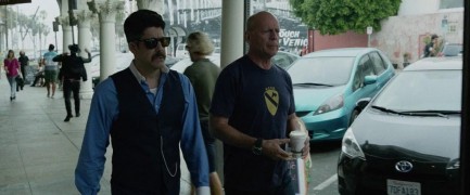 Кадр з фільму Його собаче діло