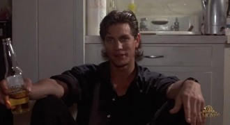 Кадр з фільму Дурнів немає