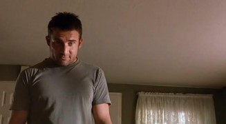 Кадр з фільму Потрійна підстава