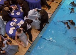 Кадр з фільму За будь-яку ціну