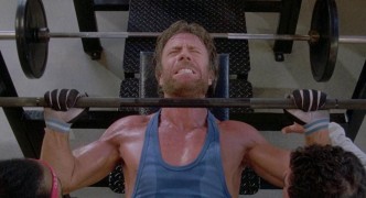 Кадр з фільму Герой і нелюд