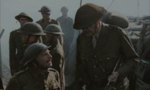 Кадр з фільму Джону дали зброю