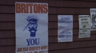 Кадр з фільму Зруйноване місто