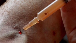 Кадр з фільму На голці