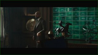 Кадр з фільму Нескінченність