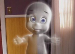 Кадр з фільму Каспер. Повернення