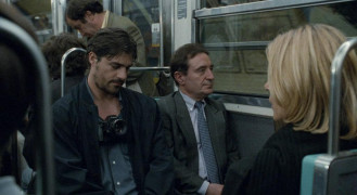 Кадр з фільму Код невідомий: Незакінчена розповідь про кілька подорожей