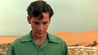 Кадр з фільму Розколоте небо