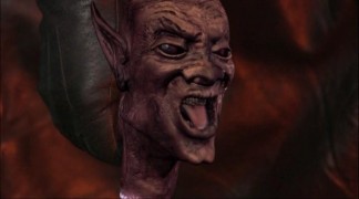 Кадр з фільму Братерство темряви