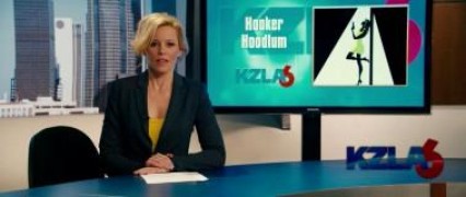 Кадр з фільму Білявка в ефірі