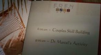 Кадр з фільму Тільки для закоханих