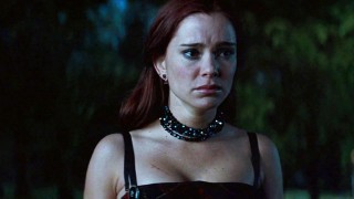 Кадр з фільму Королева проклятих