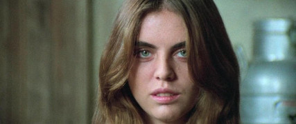 Кадр з фільму Будинок біля цвинтаря