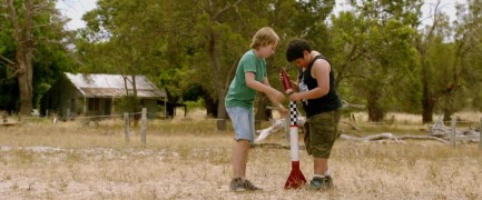 Кадр з фільму Паперові літачки