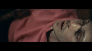 Кадр з фільму Під замком