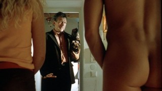 Кадр з фільму Дівчата зверху