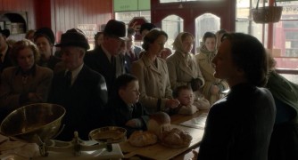 Кадр з фільму Бруклін