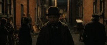 Кадр з фільму Геній і безумець