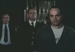 Кадр з фільму Танець у кайданах