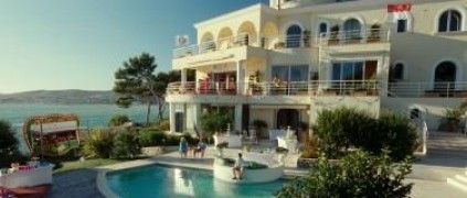 Кадр з фільму 100 мільйонів євро