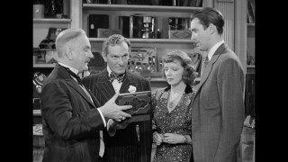 Кадр з фільму Крамничка за рогом