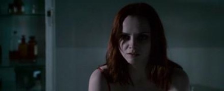 Кадр з фільму Життя за гранню