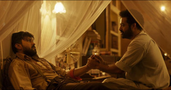 Кадр з фільму Лють війна та кров