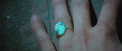 Кадр з фільму Будинок біля цвинтаря