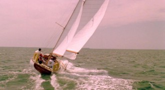 Кадр з фільму Удар по системі