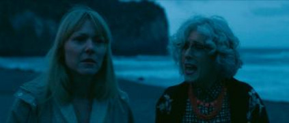 Кадр з фільму Між хвилями