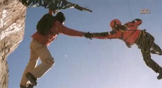 Кадр з фільму Лавина століття